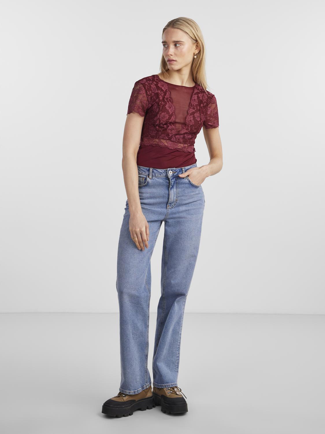 model_shot-front_full